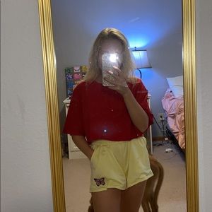 Red cropped tee